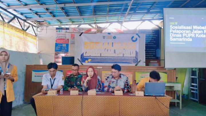 Kamis, 28 Agustus 2025, Kelurahan Karang Anyar melaksanakan kegiatan Sosialisasi Penggunaan Website Jalan Peduli di Ruang Pertemuan Kantor Kelurahan Karang Anyar