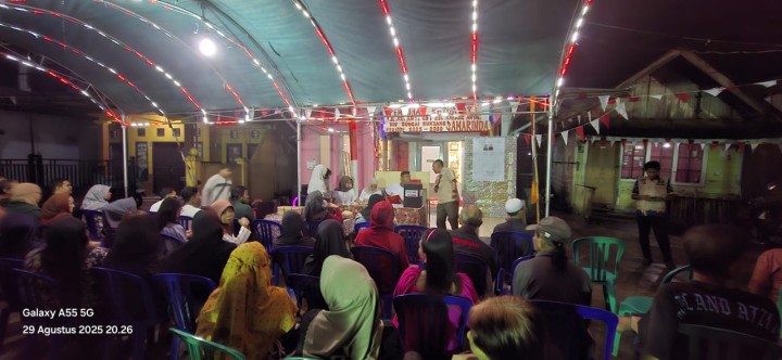Jumat, 29 Agustus 2025, Kelurahan Karang Anyar menghadiri sekaligus mengawasi jalannya kegiatan Pemilihan Ketua RT.017 di Jalan Meranti Gang 1.