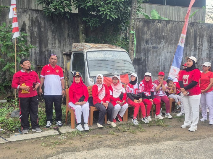 Minggu, 31 Agustus 2025, Kelurahan Karang Anyar mengikuti kegiatan Senam Sehat Bersama Dasawisma se Kelurahan Karang Anyar di Jalan Cendana Gang 4 RT.04,05,06