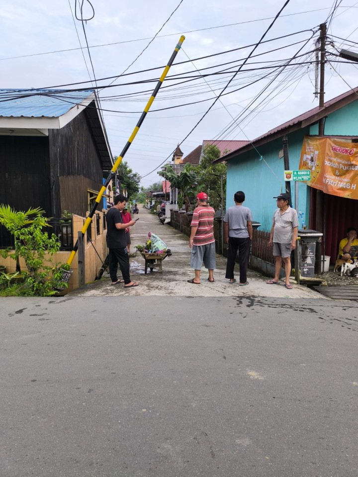 Minggu, 07 September 2025, Kelurahan Karang Anyar meninjau kegiatan Gotong Royong di wilayah RT.013,016,021,028,030 Karang Anyar