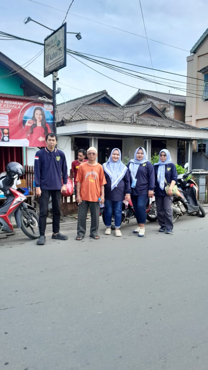 Minggu, 07 September 2025, Kelurahan Karang Anyar meninjau kegiatan Gotong Royong di wilayah RT.013,016,021,028,030 Karang Anyar