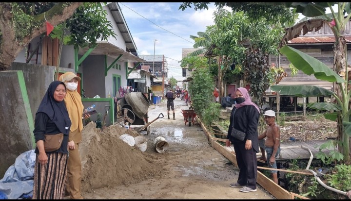 Senin, 08 September 2025, Kelurahan Karang Anyar melakukan peninjauan dan monitoring kegiatan Infrastruktur Probebaya di wilayah RT.002,018,019,031,033,034 Karang Anyar.