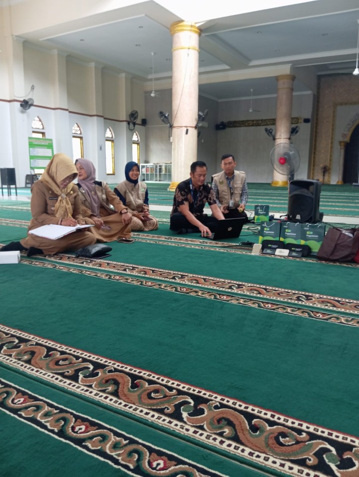Selasa, 16 September 2025, Kelurahan Karang Anyar mengikuti kegiatan Sosialisasi Gerakan Edukasi Indonesia Bersih di Mesjid Ibadurrahman Jalan MT.Haryono RT.002 Perumahan Pemda TK.I yang juga turut dihadiri oleh Kecamatan Sungai Kunjang.