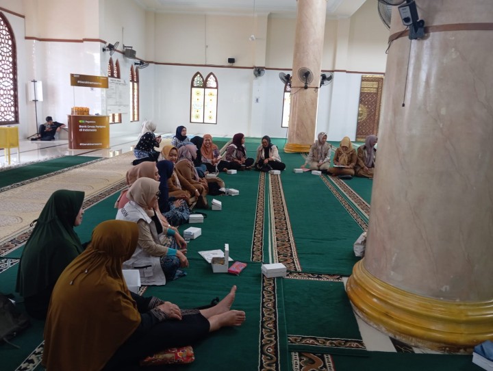 Selasa, 16 September 2025, Kelurahan Karang Anyar mengikuti kegiatan Sosialisasi Gerakan Edukasi Indonesia Bersih di Mesjid Ibadurrahman Jalan MT.Haryono RT.002 Perumahan Pemda TK.I yang juga turut dihadiri oleh Kecamatan Sungai Kunjang.