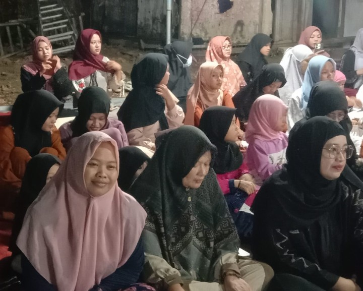 Rabu, 17 September 2025, Kelurahan Karang Anyar menghadiri undangan perayaan Maulid Nabi Muhammad SAW di Mesjid Al Barokah Jalan Cendana RT.011