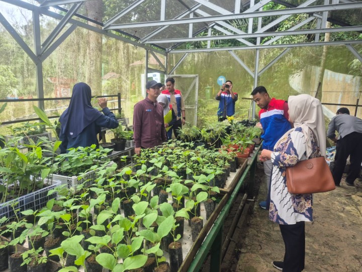 Kamis, 18 September 2025, Kelurahan dan PKK Karang Anyar menerima kunjungan dari PT.Pertamina terkait kegiatan kunjungan ke Green House PKK Karang Anyar dan Taman Lalu Lintas Letj.MT.Haryono.
