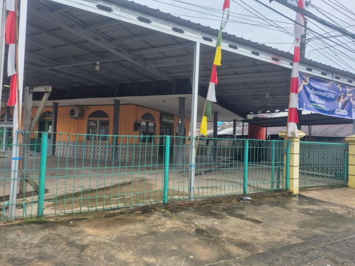Minggu, 21 September 2025, Kelurahan Karang Anyar melakukan monitoring kegiatan Gotong royong di RT.001, RT.013, RT.014 dan RT.017
