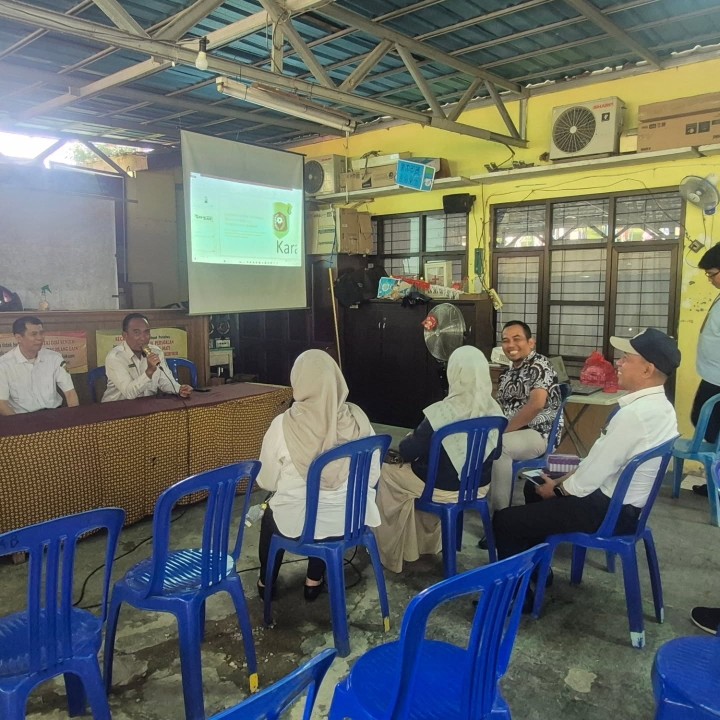 Rabu, 24 September 2025 Visitasi tim penilai lomba keterbukaan informasi publik tingkat kota samarinda tahun 2025 di Kantor Kelurahan Karang anyar
