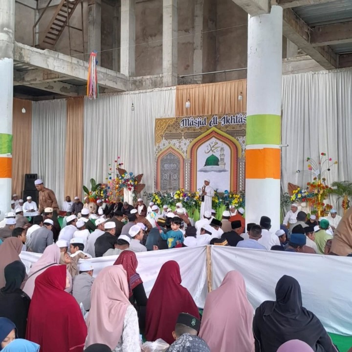 Minggu, 28 September 2025 Kelurahan Karang Anyar mengikuti Acara peringatan Maulid Nabi Muhammad SAW di Mesjid Al Ikhlas Kelapa Gading RT 37