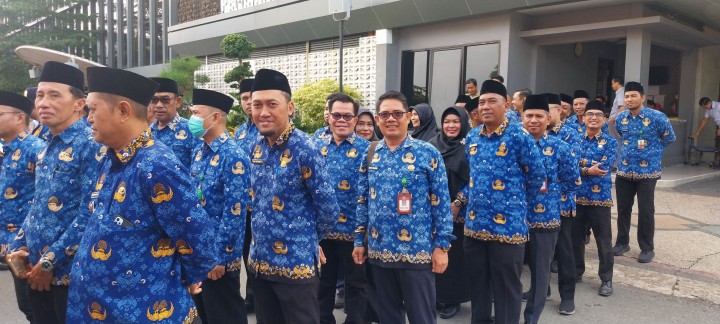 Rabu, 01 Oktober 2025, Kelurahan Karang Anyar mengikuti kegiatan Apel Hari Kesaktian Pancasila di Lapangan Balaikota Samarinda.