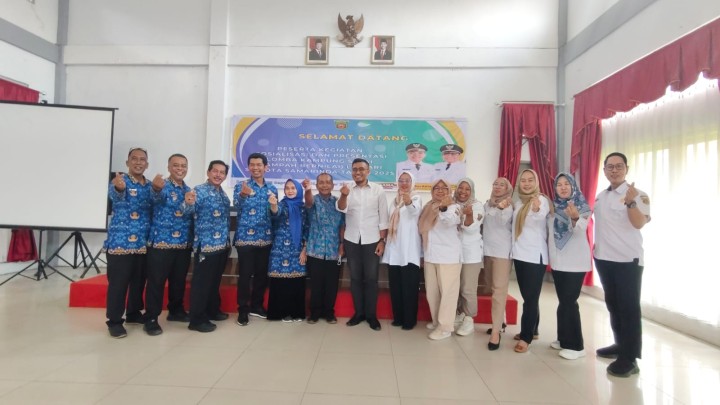 Rabu, 01 Oktober 2025, Kelurahan Karang Anyar mengikuti kegiatan presentasi Lomba Kampung Salai di Kantor Dinas Lingkungan Hidup Kota Samarinda.