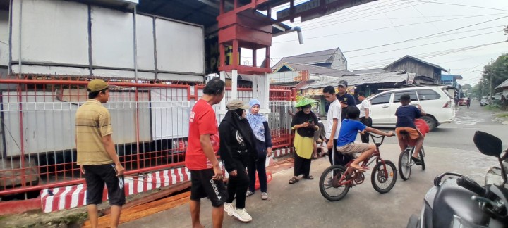 Minggu, 05 Oktober 2025, Kelurahan Karang Anyar melakukan peninjauan ke lapangan untuk kegiatan giat gotong royong di wilayah Kelurahan Karang Anyar.