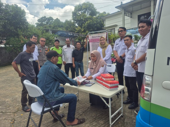 Rabu, 08 Oktober 2025, Kelurahan Karang Anyar mendampingi tim dari UPTD PPA Kota Samarinda terkait kegiatan pembagian Leafleat yang berisi himbauan Stop Kekerasan Terhadap Anak kepada warga Kelurahan Karang Anyar.