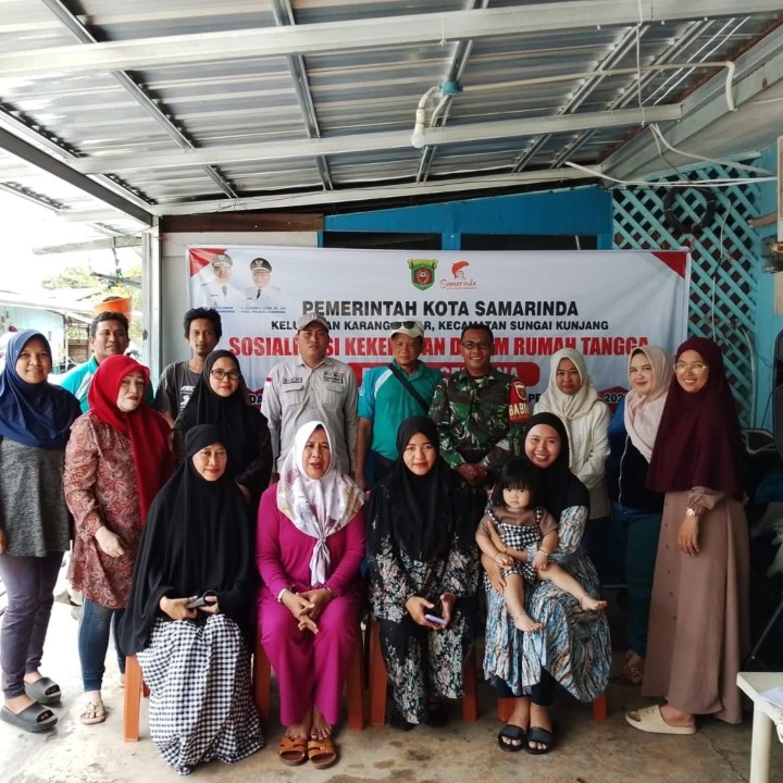 Rabu, 8 Oktober 2025, Kelurahan Karang Anyar menghadiri kegiatan Sosialisasi pencegahan kekerasan dalam rumah tangga ( KDRT ) kegiatan probebaya program pemberdayaan masyarakat yang diselenggarakan pokmas cendana kel. Karang anyar di RT 05, RT 07 dan RT 29 Kel. Karang anyar.