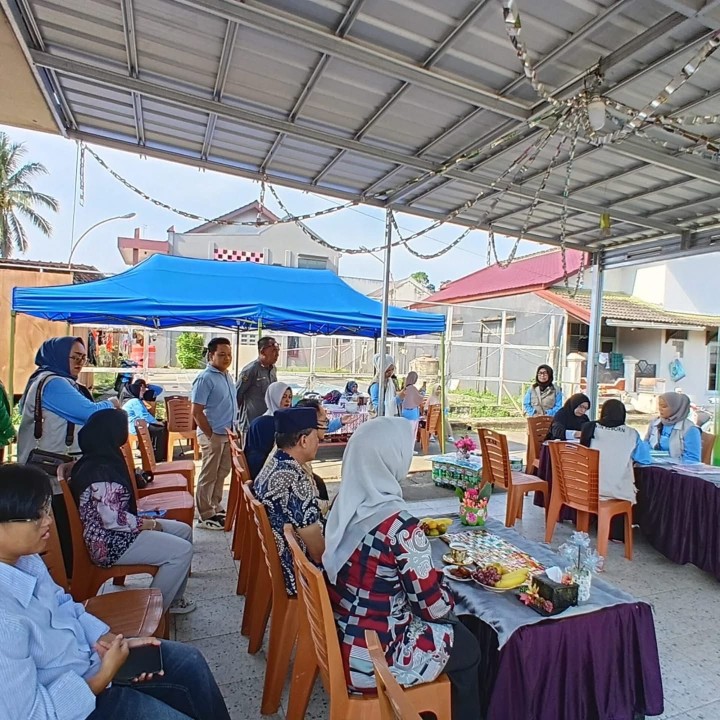 Kamis, 09 Oktober 2025 , Kelurahan Karang Anyar menghadiri acara penilaian Bank Sampah Unit di Bank Ramli Berseri  kampung Salai RT.02 Karang Anyar di Jalan MT.Haryono Perum Pemda.