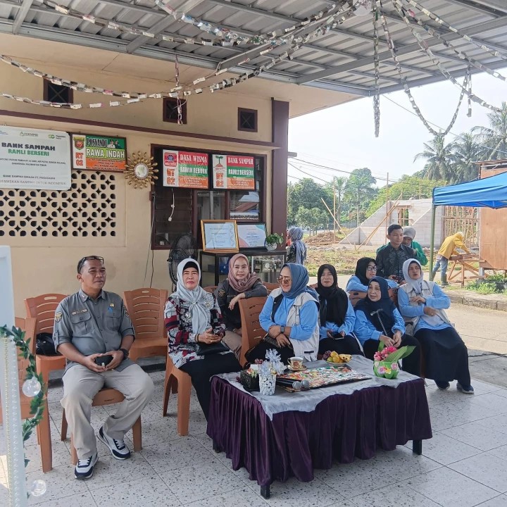 Kamis, 09 Oktober 2025 , Kelurahan Karang Anyar menghadiri acara penilaian Bank Sampah Unit di Bank Ramli Berseri  kampung Salai RT.02 Karang Anyar di Jalan MT.Haryono Perum Pemda.
