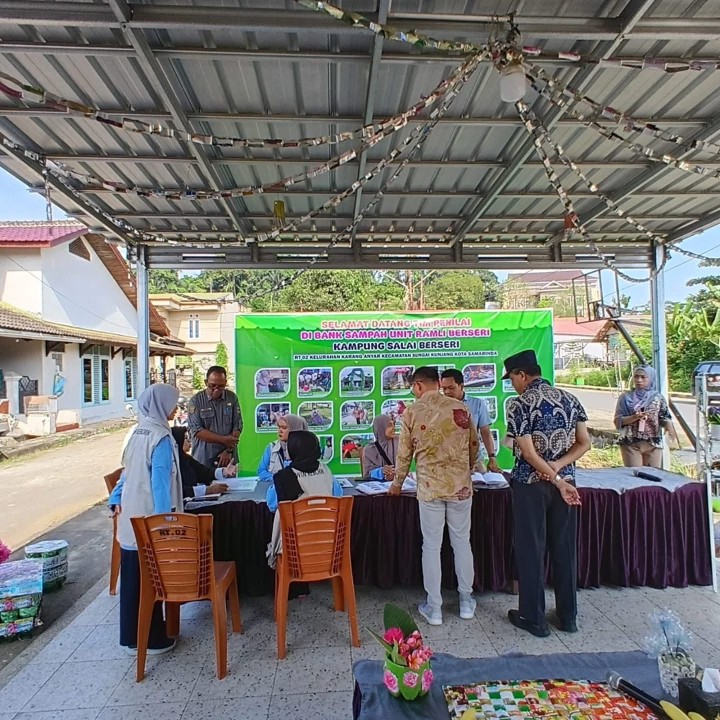 Kamis, 09 Oktober 2025 , Kelurahan Karang Anyar menghadiri acara penilaian Bank Sampah Unit di Bank Ramli Berseri  kampung Salai RT.02 Karang Anyar di Jalan MT.Haryono Perum Pemda.