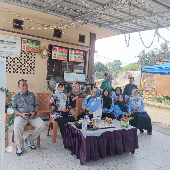 Kamis, 09 Oktober 2025 , Kelurahan Karang Anyar menghadiri acara penilaian Bank Sampah Unit di Bank Ramli Berseri  kampung Salai RT.02 Karang Anyar di Jalan MT.Haryono Perum Pemda.