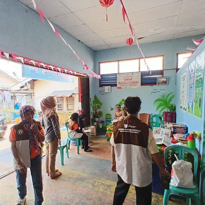 Kamis, 09 Oktober 2025 Kelurahan Karang Anyar mendampingi Tim Penilai Lomba kampung salai melanjutkan penilaian ke BSU Bank Ramli Ceseri Jalan Cendana Gg.11 RT 12 Kel Karang Anyar