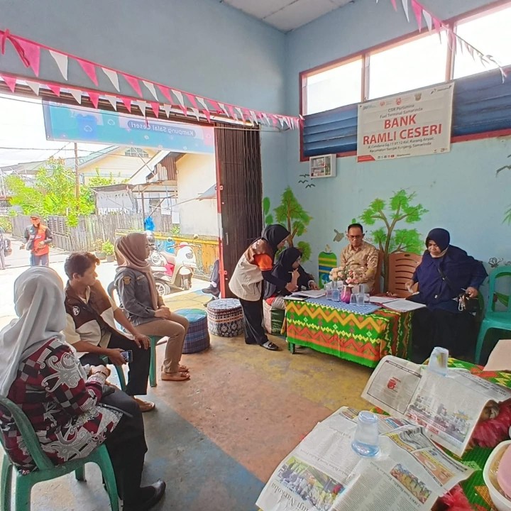 Kamis, 09 Oktober 2025 Kelurahan Karang Anyar mendampingi Tim Penilai Lomba kampung salai melanjutkan penilaian ke BSU Bank Ramli Ceseri Jalan Cendana Gg.11 RT 12 Kel Karang Anyar