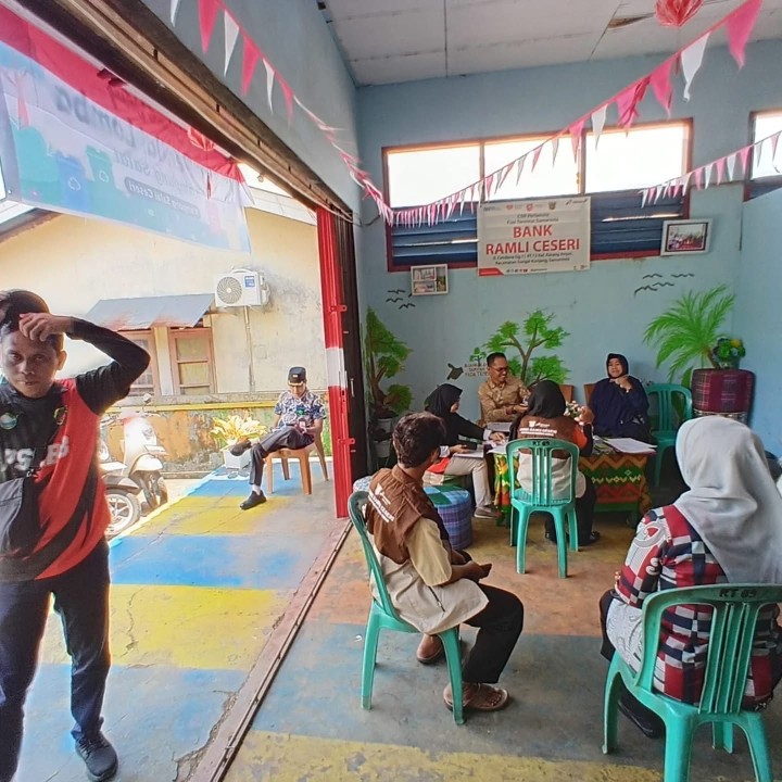 Kamis, 09 Oktober 2025 Kelurahan Karang Anyar mendampingi Tim Penilai Lomba kampung salai melanjutkan penilaian ke BSU Bank Ramli Ceseri Jalan Cendana Gg.11 RT 12 Kel Karang Anyar
