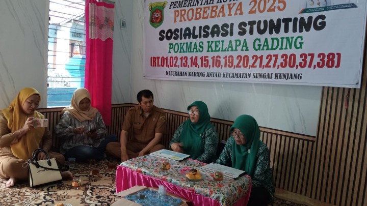 Senin, 13 Oktober 2025, Kelurahan Karang Anyar menghadiri kegiatan Sosialisasi Stunting di RT.001,013,019,020,021 dan RT.038 dalam rangkaian kegiatan Probebaya bidang Pemberdayaan Masyarakat tahun 2025.