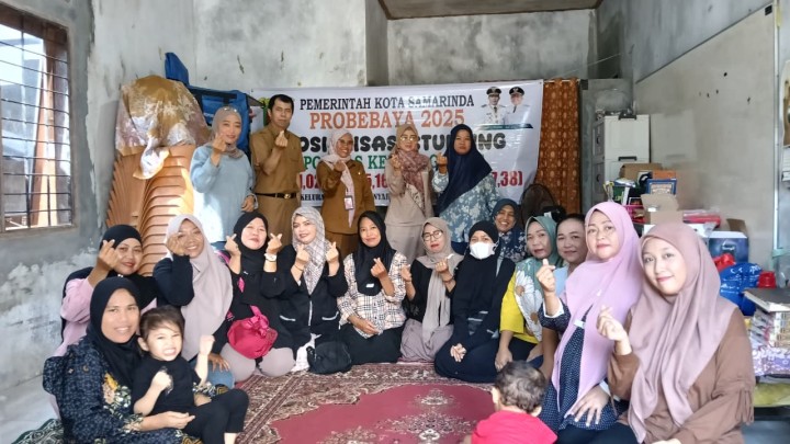 Selasa, 14 Oktober 2025, Kelurahan Karang Anyar menghadiri kegiatan Sosialisasi Stunting di RT.002, 030, 037 dalam rangkaian kegiatan Probebaya bidang Pemberdayaan Masyarakat tahun 2025.