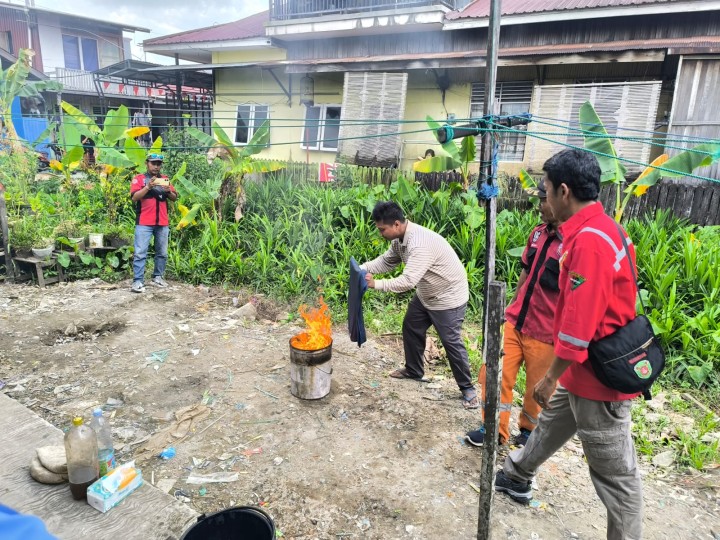 Rabu, 15 Oktober 2025, Kelurahan Karang Anyar menghadiri kegiatan Ketentraman , Ketertiban Umum dan Perlindungan masyarakat berupa Sosialisasi Pemadam Kebakaran di RT.024, 025 dalam rangkaian kegiatan Probebaya bidang Pemberdayaan Masyarakat tahun 2025.