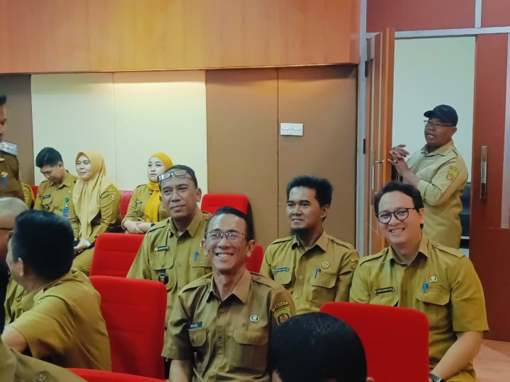 Senin, 20 Oktober 2025, Kelurahan Karang Anyar mengikuti acara Penyerahan Lomba Kelurahan dan Evaluasi Kelurahan tahun 2025 di Kantor Inspektorat Kota Samarinda