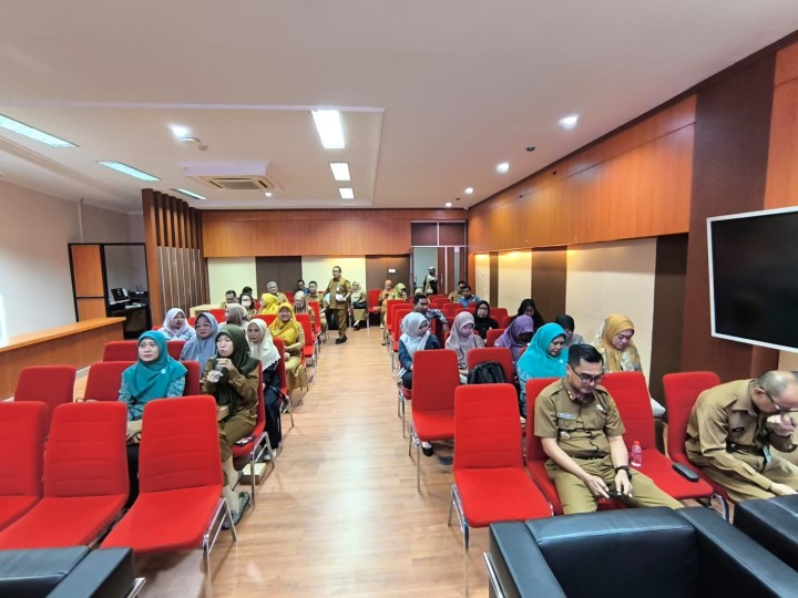 Selasa, 21 Oktober 2025, Kelurahan Karang Anyar mengikuti kegiatan Rakor Pencanangan RBI yang diselenggarakan oleh Kantor Dinas Pemberdayaan Perempuan dan Perlindungan Anak Kota Samarinda