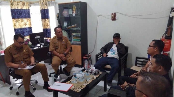 Rabu, 22 Oktober 2025, Kelurahan Karang Anyar memfasilitasi terkait rapat mediasi pihak H.M.Nasir dan Pihak H.Darmawan karena terjadi kesalahan dalam pengukuran tanah di jl. Kelapa gading, dan hsl kesepakatan bersama akan di tinjau ke lapangan  pengukuran ulang