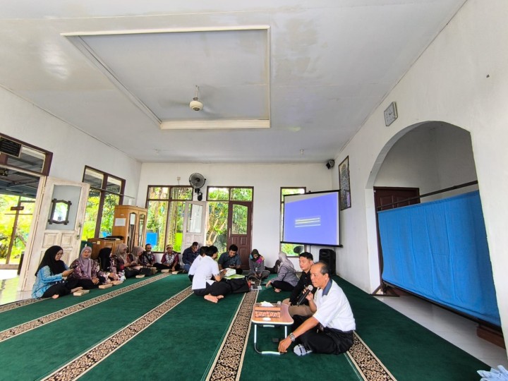 Rabu, 22 Oktober 2025, Kelurahan Karang Anyar Menghadiri sosialisasi BPJS KETENAGAKERJAAN di Kantor Kecamatan Sungai Kunjang.