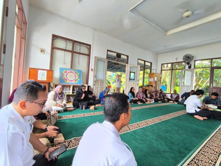 Rabu, 22 Oktober 2025, Kelurahan Karang Anyar Menghadiri sosialisasi BPJS KETENAGAKERJAAN di Kantor Kecamatan Sungai Kunjang.