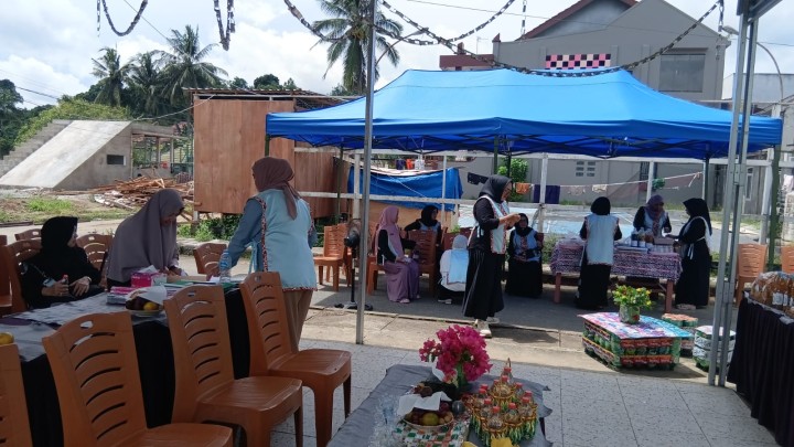 Kamis, 23 Oktober 2024, Kelurahan Karang Anyar mendampingi Tim Penilai Kampung Salai di Bank Ramli Berseri RT 02 Jalan MT.Haryono Perum Pemda Samarinda.