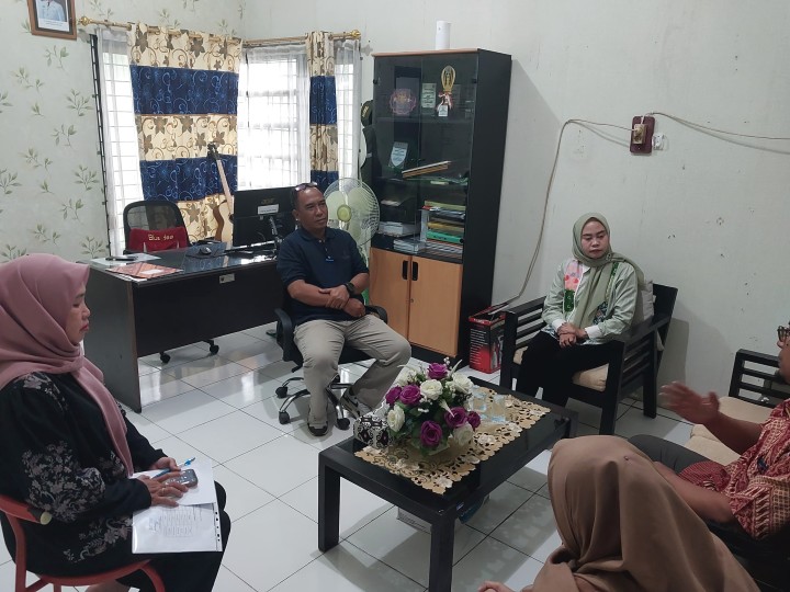 Jumat, 24 Oktober 2025, Kelurahan Karang Anyar menerima kunjungan dari perwakilan Kementerian Koperasi RI terkait Koperasi Merah Putih di Kelurahan Karang Anyar.