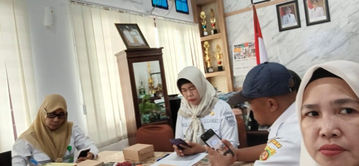 Rabu, 05 November 2025, Kelurahan Karang Anyar mengikuti kegiatan Rakor Probebaya se Kecamatan Sungai Kunjang di Ruang Rapat Kantor Kecamatan Sungai Kunjang.