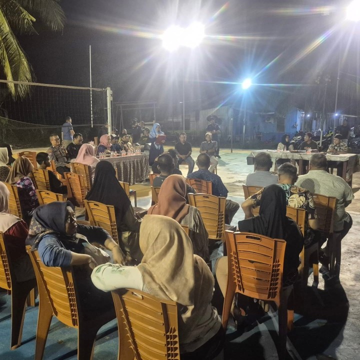 Jumat, 07 November 2025, Kelurahan Karang Anyar bersama LPM dan FKPM Karang Anyar menghadiri sekaligus mengawasi jalannya kegiatan Pemilihan Ketua RT.007 Jalan Cendana Komp.PDAM periode 2025-2030.