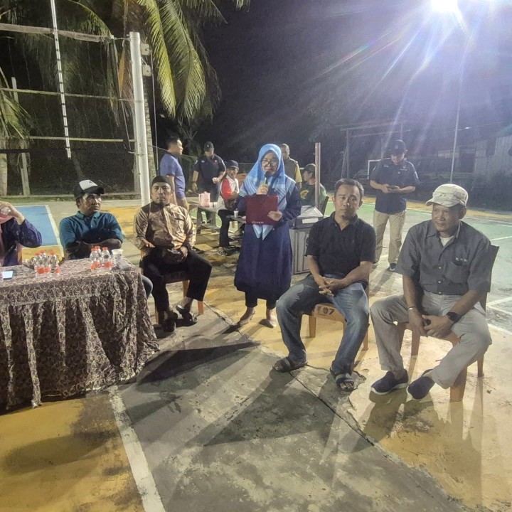 Jumat, 07 November 2025, Kelurahan Karang Anyar bersama LPM dan FKPM Karang Anyar menghadiri sekaligus mengawasi jalannya kegiatan Pemilihan Ketua RT.007 Jalan Cendana Komp.PDAM periode 2025-2030.