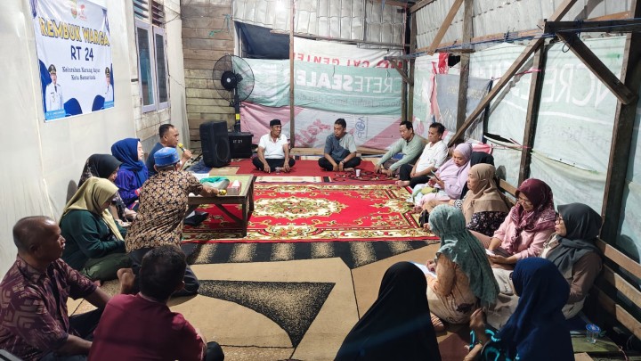 Senin, 10 November 2025, Kelurahan Karang Anyar menghadiri sekaligus mendampingi Ketua RT.024 Karang Anyar dan warganya  dalam kegiatan Rembuk Warga