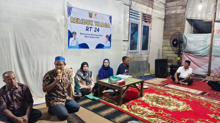 Senin, 10 November 2025, Kelurahan Karang Anyar menghadiri sekaligus mendampingi Ketua RT.024 Karang Anyar dan warganya  dalam kegiatan Rembuk Warga