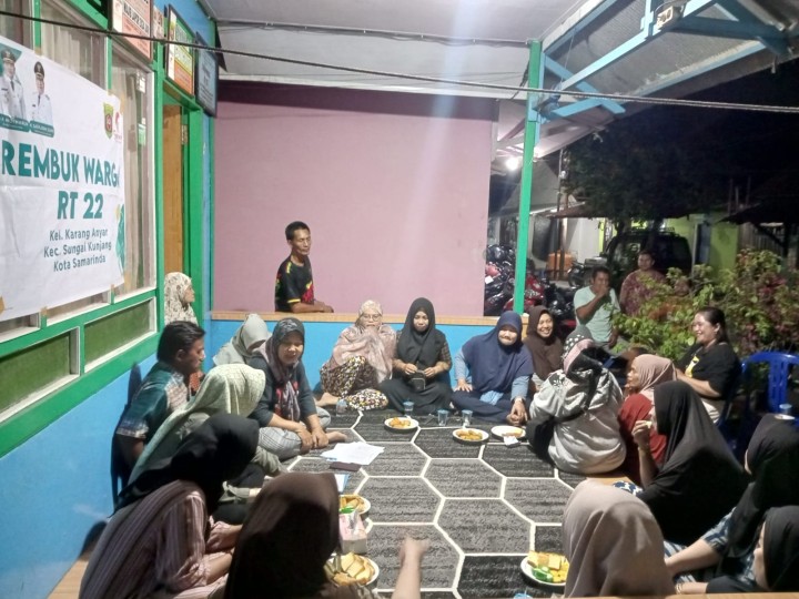 Selasa, 11 November 2025, Kelurahan Karang Anyar menghadiri sekaligus mendampingi Ketua RT.022 Karang Anyar dan warganya dalam kegiatan Rembuk Warga