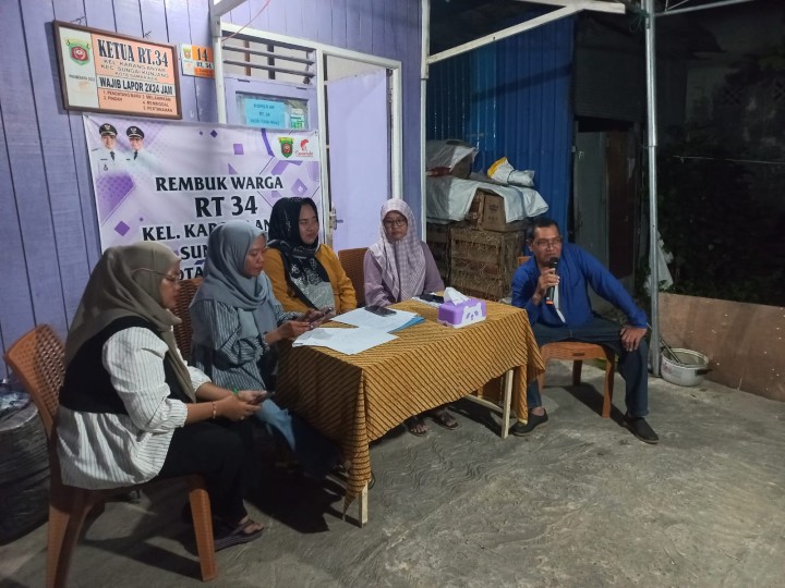 Selasa, 11 November 2025, Kelurahan Karang Anyar menghadiri sekaligus mendampingi Ketua RT.034 Karang Anyar dan warganya dalam kegiatan Rembuk Warga