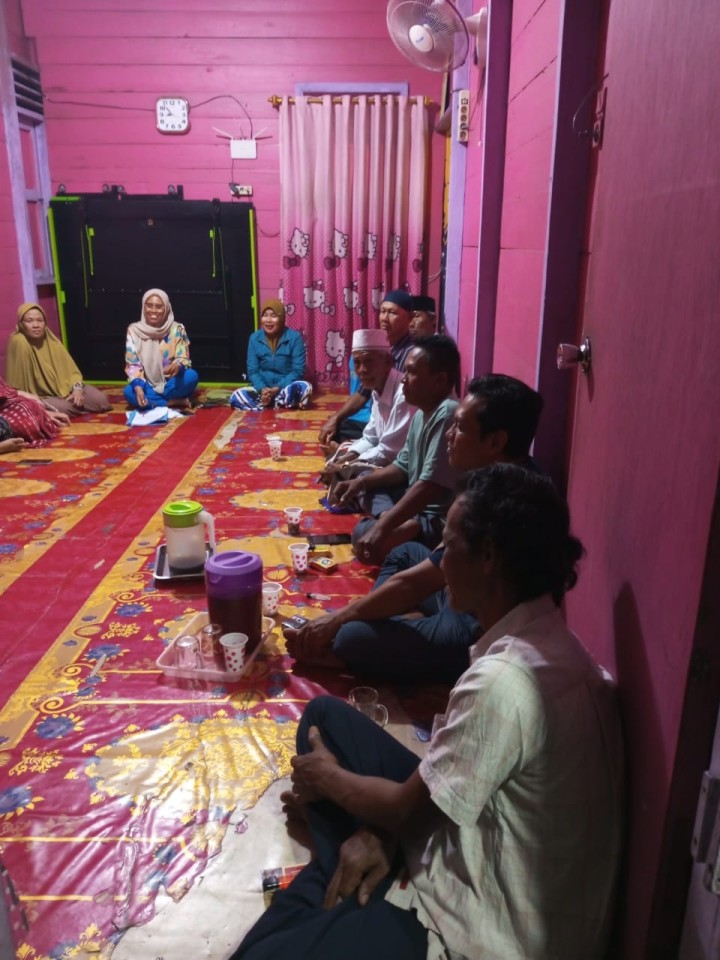 Selasa, 11 November 2025, Kelurahan Karang Anyar menghadiri sekaligus mendampingi Ketua RT.018 Karang Anyar dan warganya dalam kegiatan Rembuk Warga