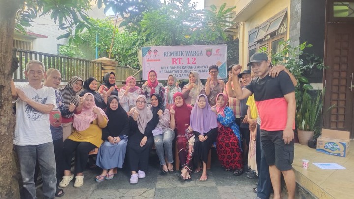 Kamis, 13 November 2025, Kelurahan Karang Anyar menghadiri sekaligus mendampingi Ketua RT.012 Karang Anyar dan warganya dalam kegiatan Rembuk Warga
