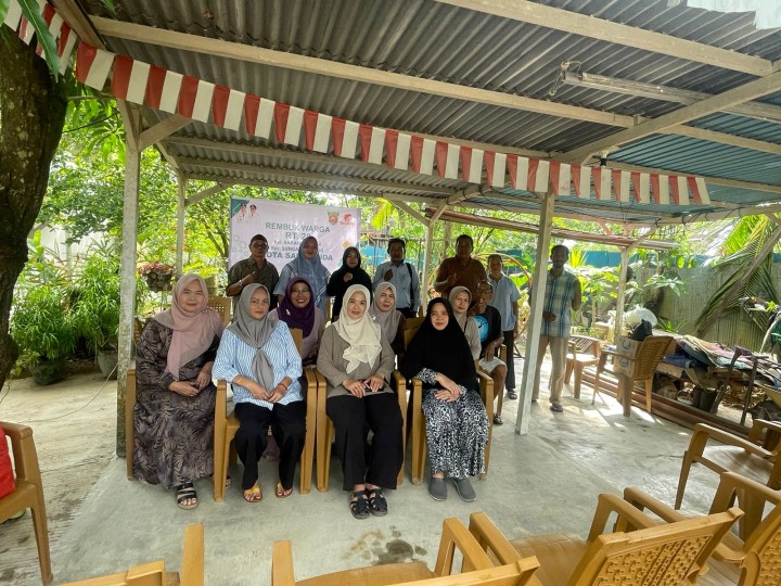 Jumat, 14 November 2025, Kelurahan Karang Anyar menghadiri sekaligus mendampingi Ketua RT.028 Karang Anyar dan warganya dalam kegiatan Rembuk Warga