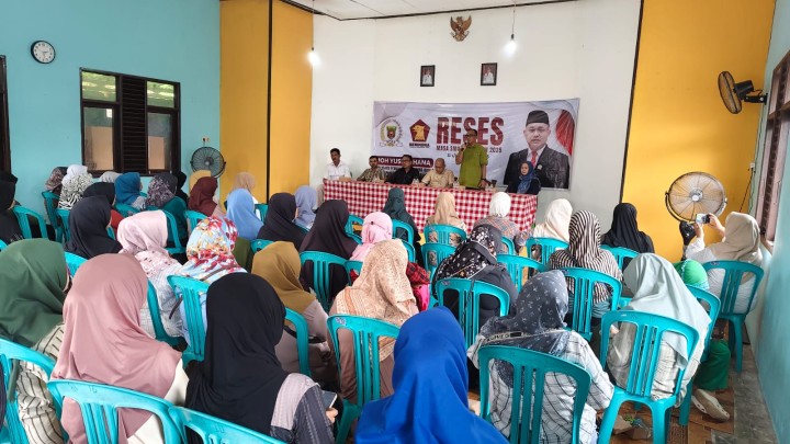Jumat, 14 November 2025, Kelurahan Karang Anyar mendampingi kegiatan Reses dari Anggota DPRD Kota Samarinda, Moh.Yusrul Hana di Gedung LPM Karang Anyar