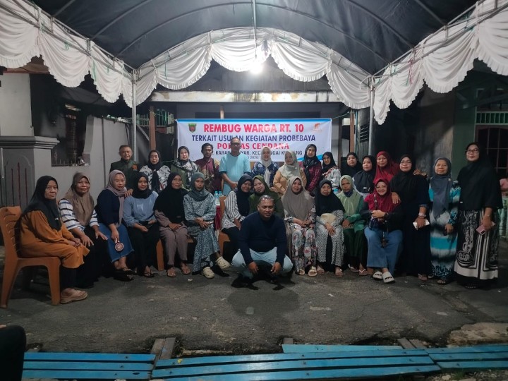 Jumat, 14 November 2025, Kelurahan Karang Anyar menghadiri sekaligus mendampingi Ketua RT.010 Karang Anyar dan warganya dalam kegiatan Rembuk Warga