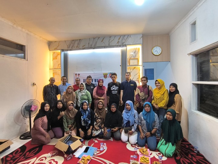 Jumat, 14 November 2025, Kelurahan Karang Anyar menghadiri sekaligus mendampingi Ketua RT.017 Karang Anyar dan warganya dalam kegiatan Rembuk Warga