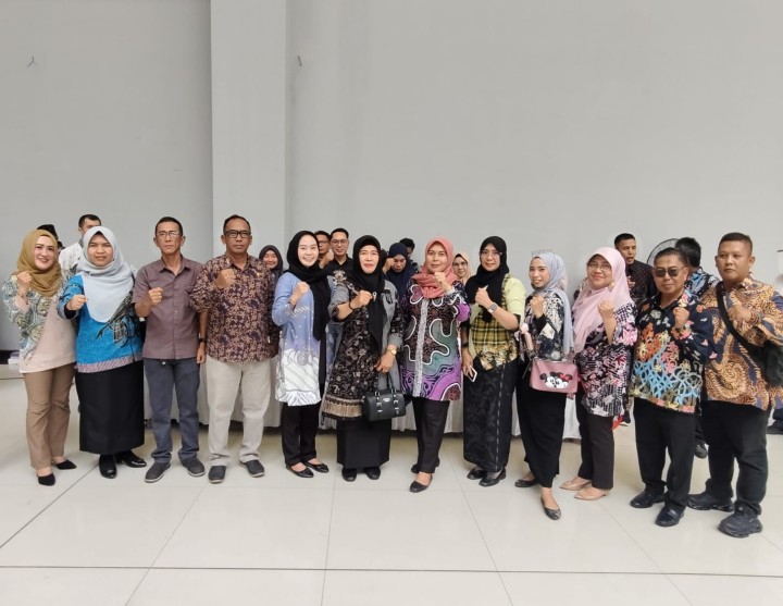 Sabtu, 15 November 2025, Kelurahan Karang Anyar bersama ketua RT se Karang Anyar mengikuti kegiatan acara Probebaya Awards tahun 2025 di Plenary Hall Convention Hall Sempaja Samarinda