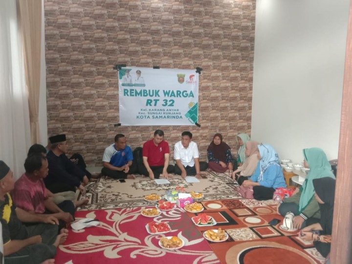 Sabtu, 15 November 2025, Kelurahan Karang Anyar menghadiri sekaligus mendampingi Ketua RT.032 Karang Anyar dan warganya dalam kegiatan Rembuk Warga